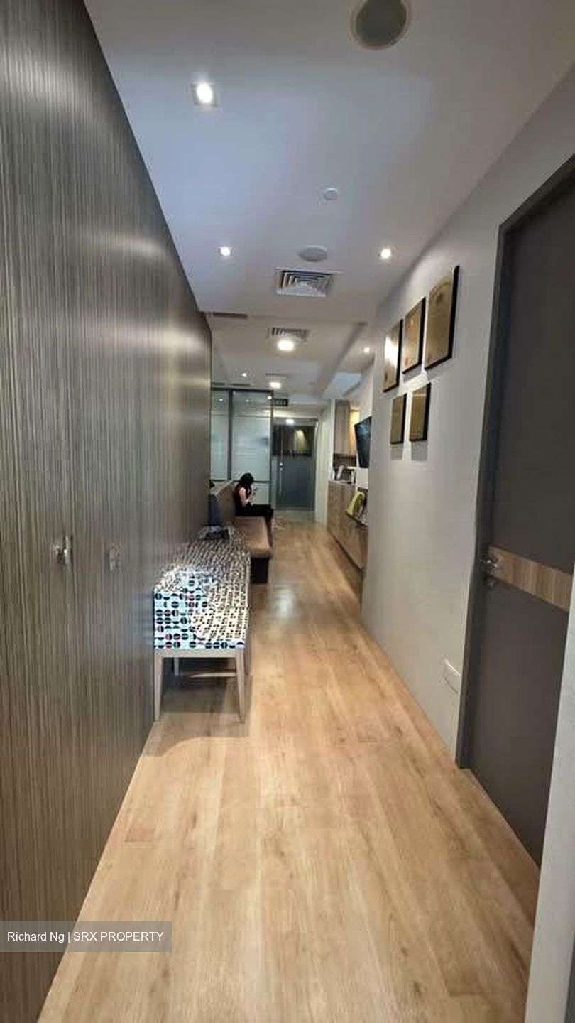 Mount Elizabeth Novena Hospital (D12), Retail #586600711